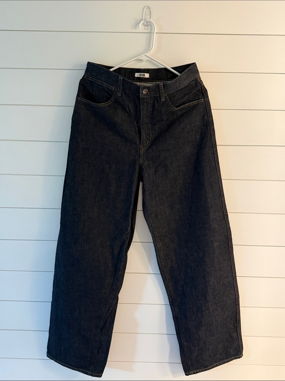 Uniqlo Men's Dark Black Straight Jeans Size 28
